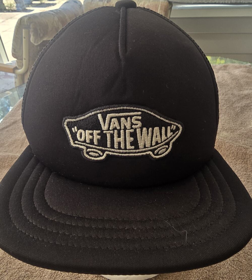 Vans Off The Wall Black Snapback Mesh Trucker Hat Cap Skater